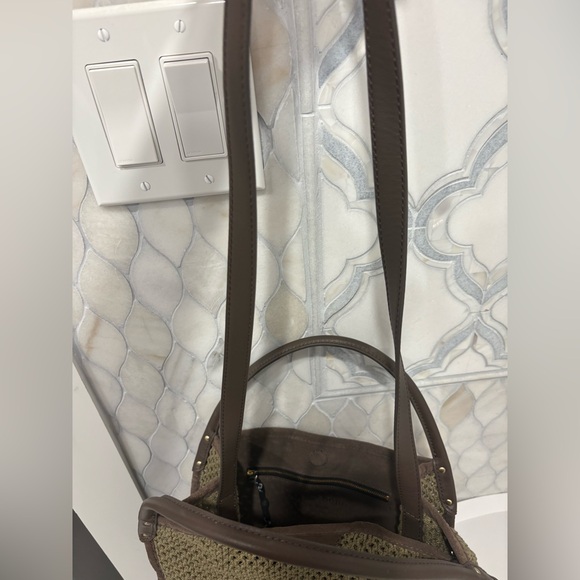 NEW RAG & BONE
Summer Passenger Tote In Safari Net
$395 - Picture 10 of 11